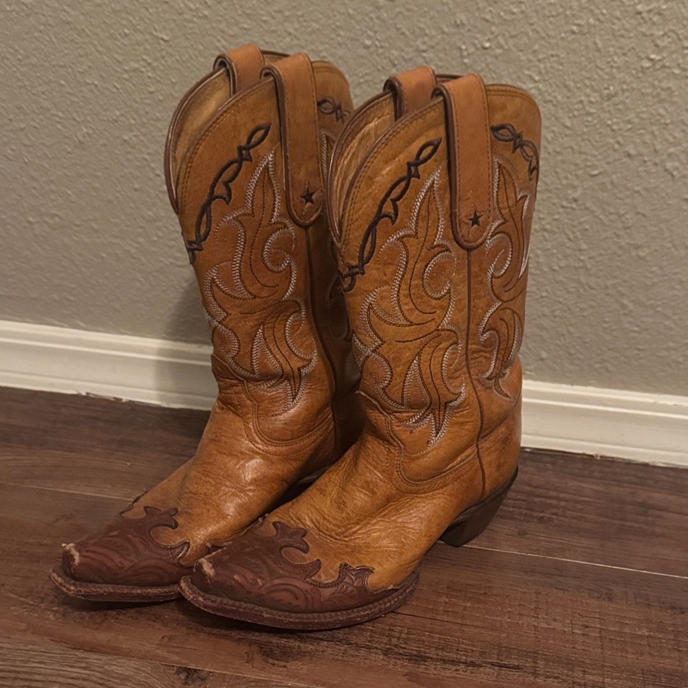 Tony Lama Tan Leather women’s Cowboy Boots